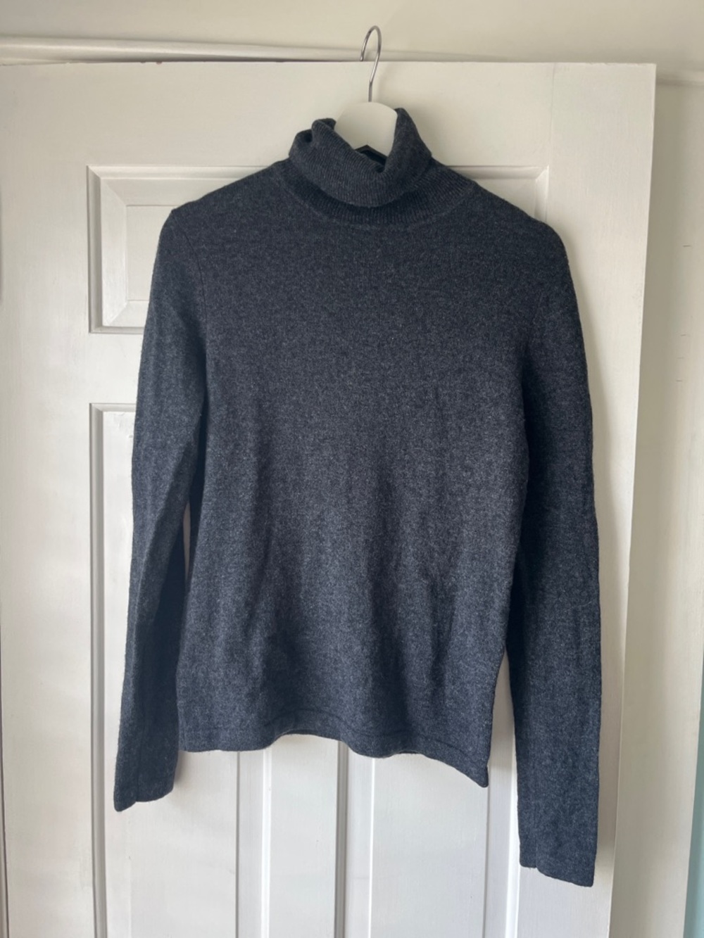 PLY Cashmere Charcoal Turtleneck Sweater - 100% Cashmere M-L